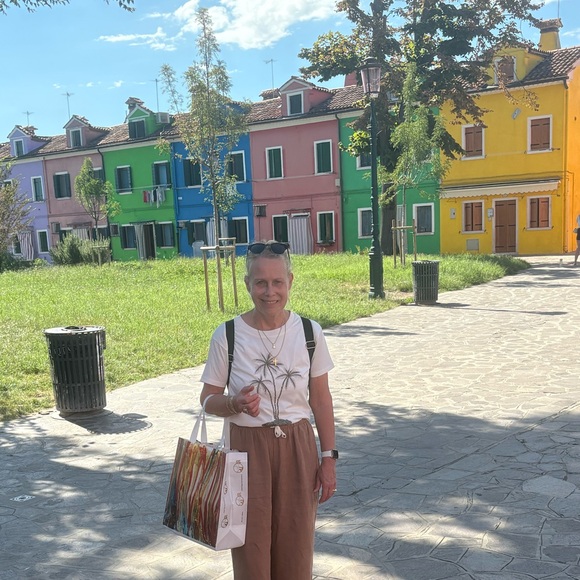 Meet your Posher, Kimberly - Picture 8 of 13